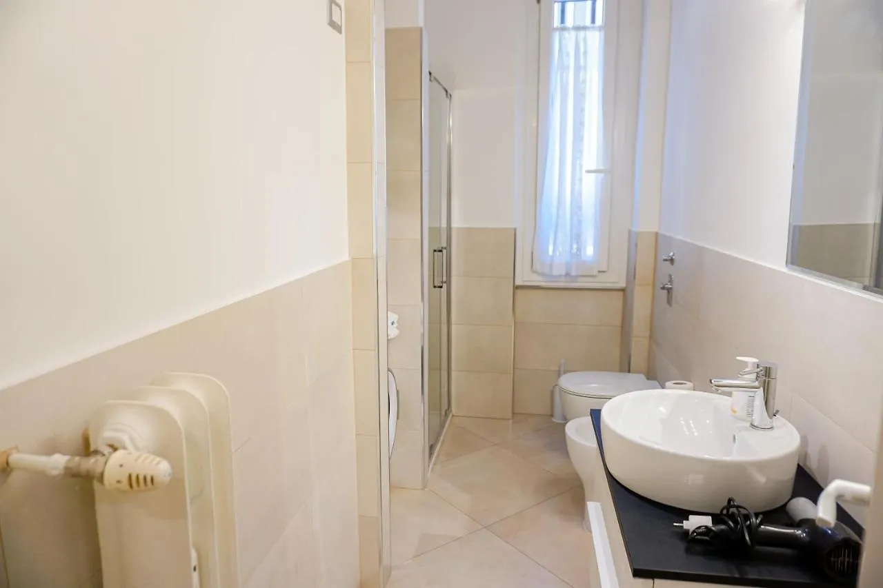 Apartment Easy Room Italy Balcony Milan Italy